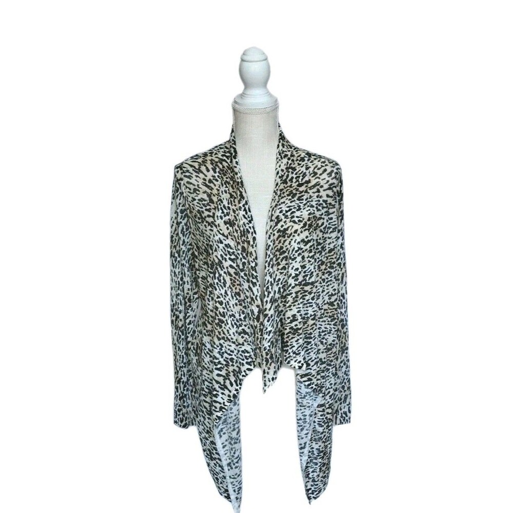 NWT Chico's Size 1 (M) Brown/Beige Paisley Animal Fusion Convertible Cardigan